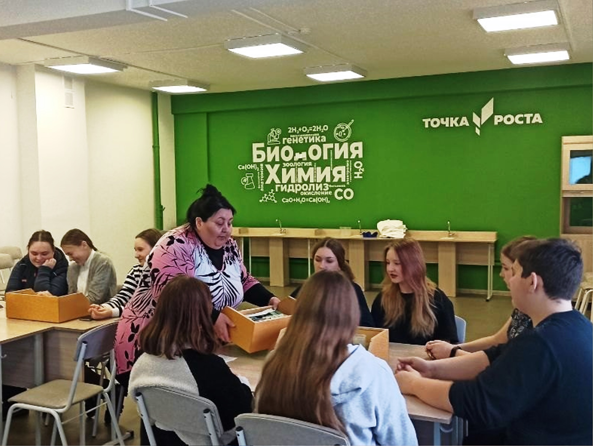 Набазе «Точки роста» прошло внеурочное занятие по биологии «Анатомический театр»..